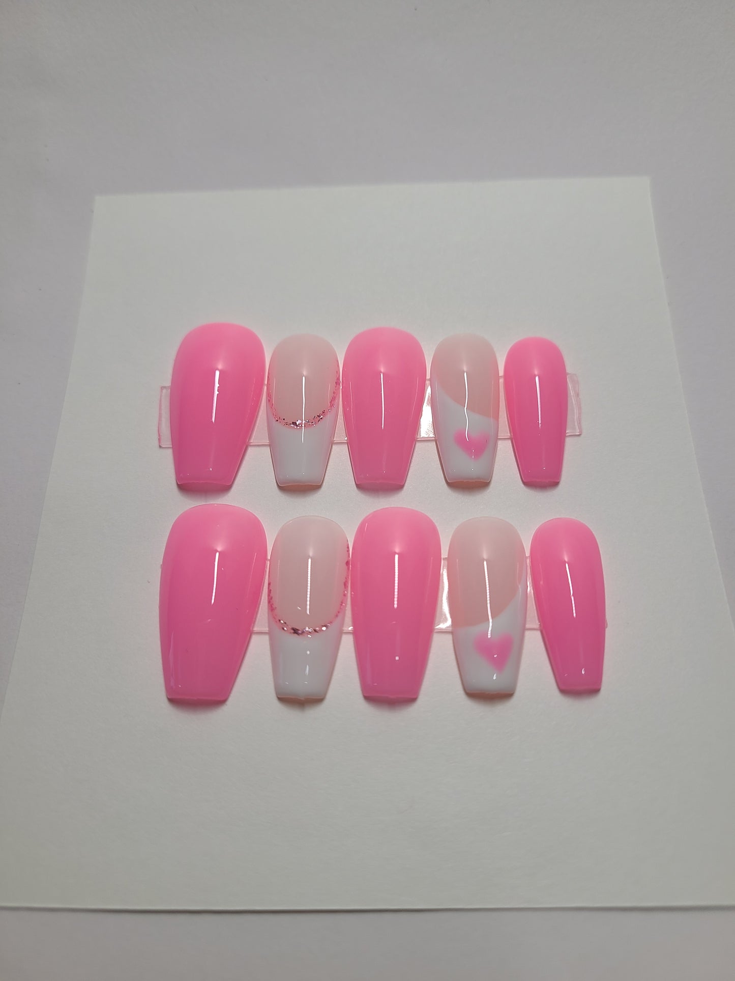 Pink and white multi-design with hearts. Medium Coffin,(20 pieces) Press-On Nails including Prep Kit (PN000085)
