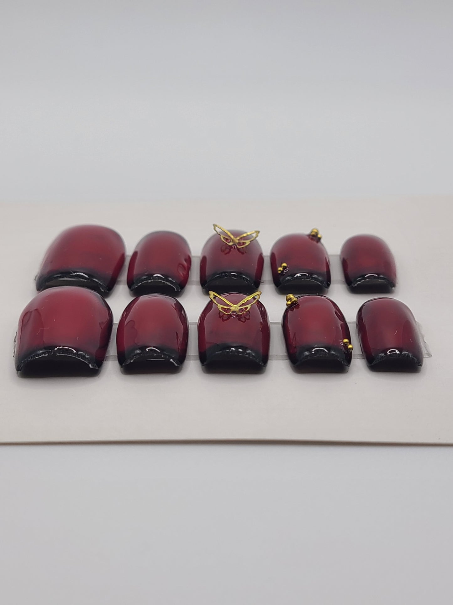 Velvet Eclipse (10 pieces, Short Square Press on Nails)