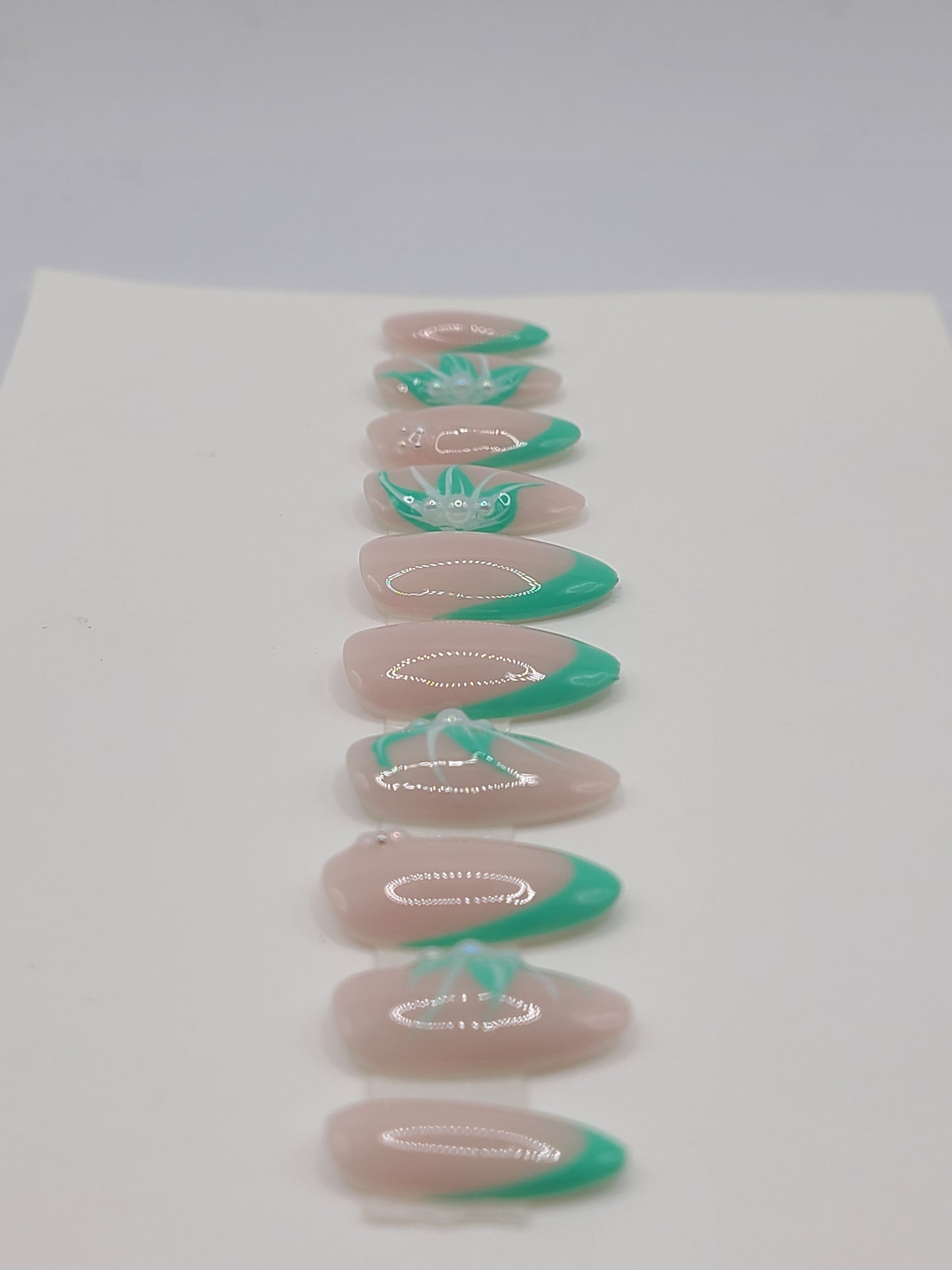 Turquoise Bloom ( 14 pieces, Medium Almond Press on Nails)