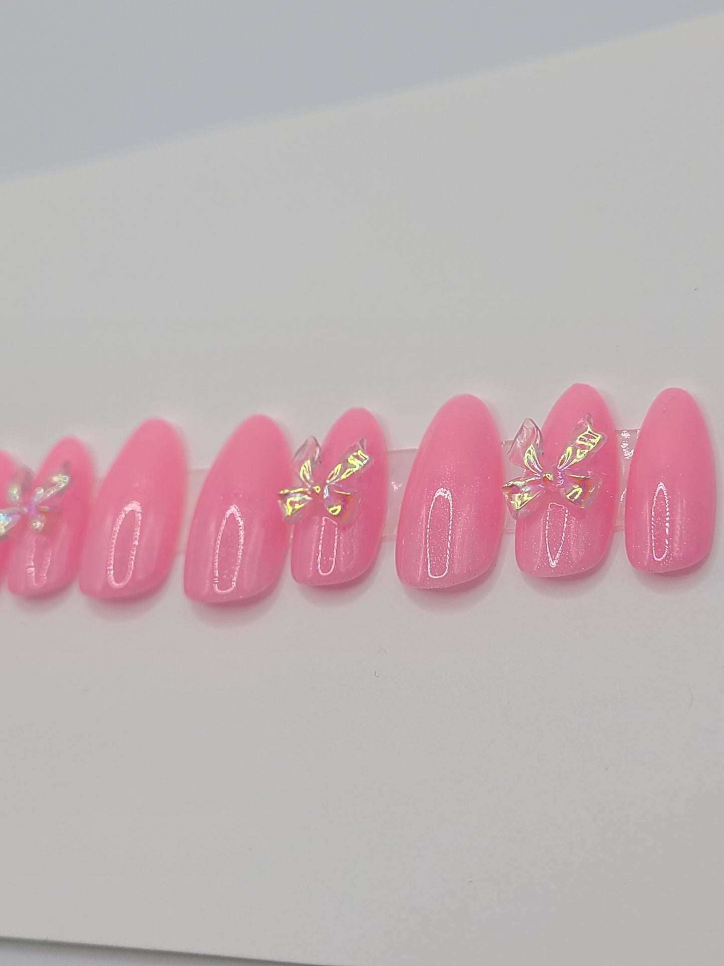 Fairy Blush (20 pieces, Medium Almond Press on Nails)