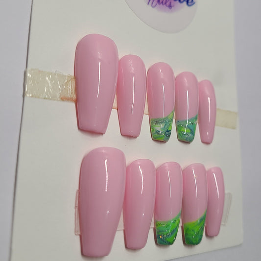 (14 pieces) Press-On Nails including Prep Kit (PN000066)
