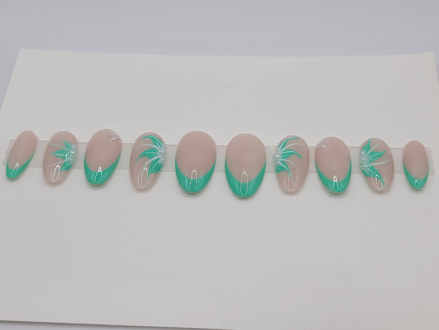 Turquoise Bloom ( 14 pieces, Medium Almond Press on Nails)