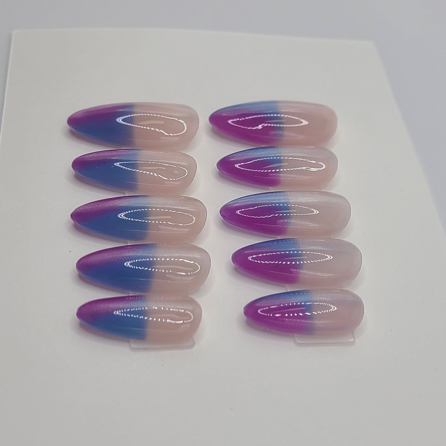 Aurora Glow Cateye Ombre Medium Almond Press-on Nails