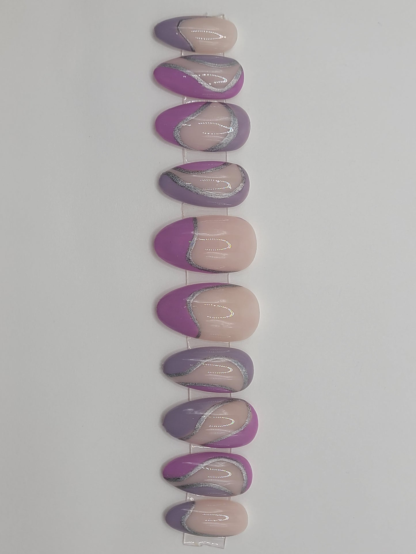 Amethyst Waves (14 pieces, Medium Almond Press on Nails)
