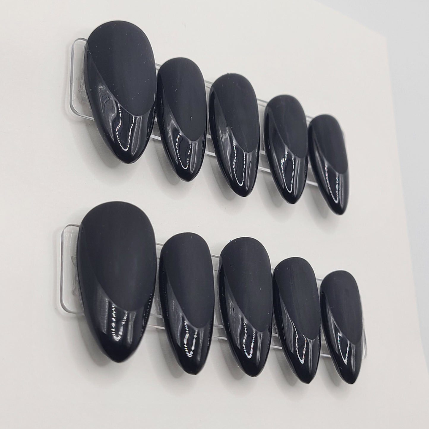 Midnight Contrast (10 Pieces, Medium Almond Press On Nails)