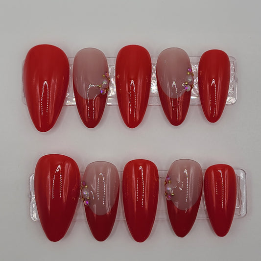 Scarlet Pearl Noël – Red French Christmas (10 Piece Press-On Nails)