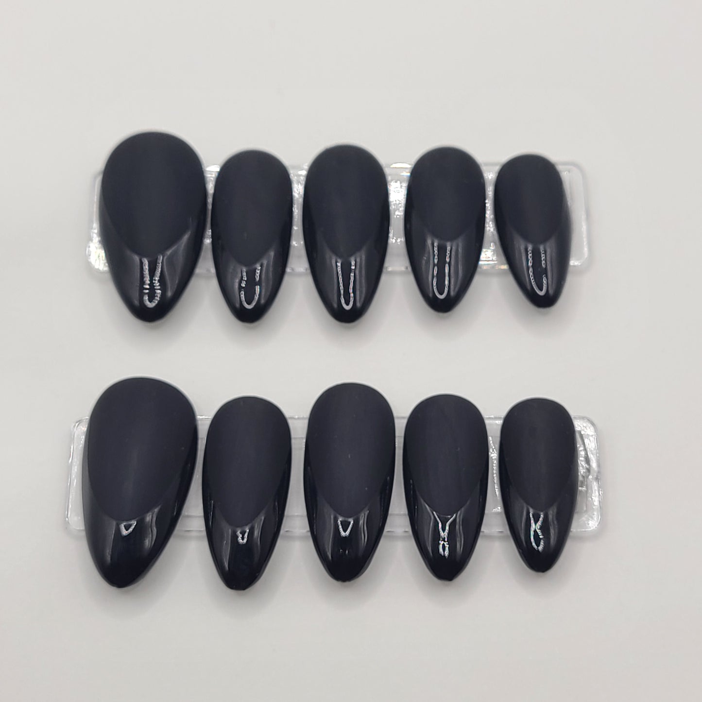 Midnight Contrast (10 Pieces, Medium Almond Press On Nails)