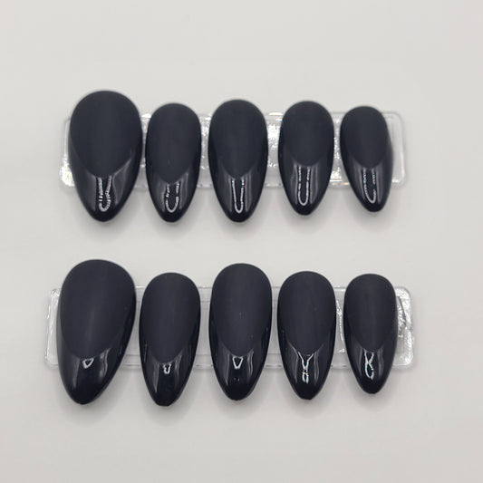 Midnight Contrast (10 Pieces, Medium Almond Press On Nails)