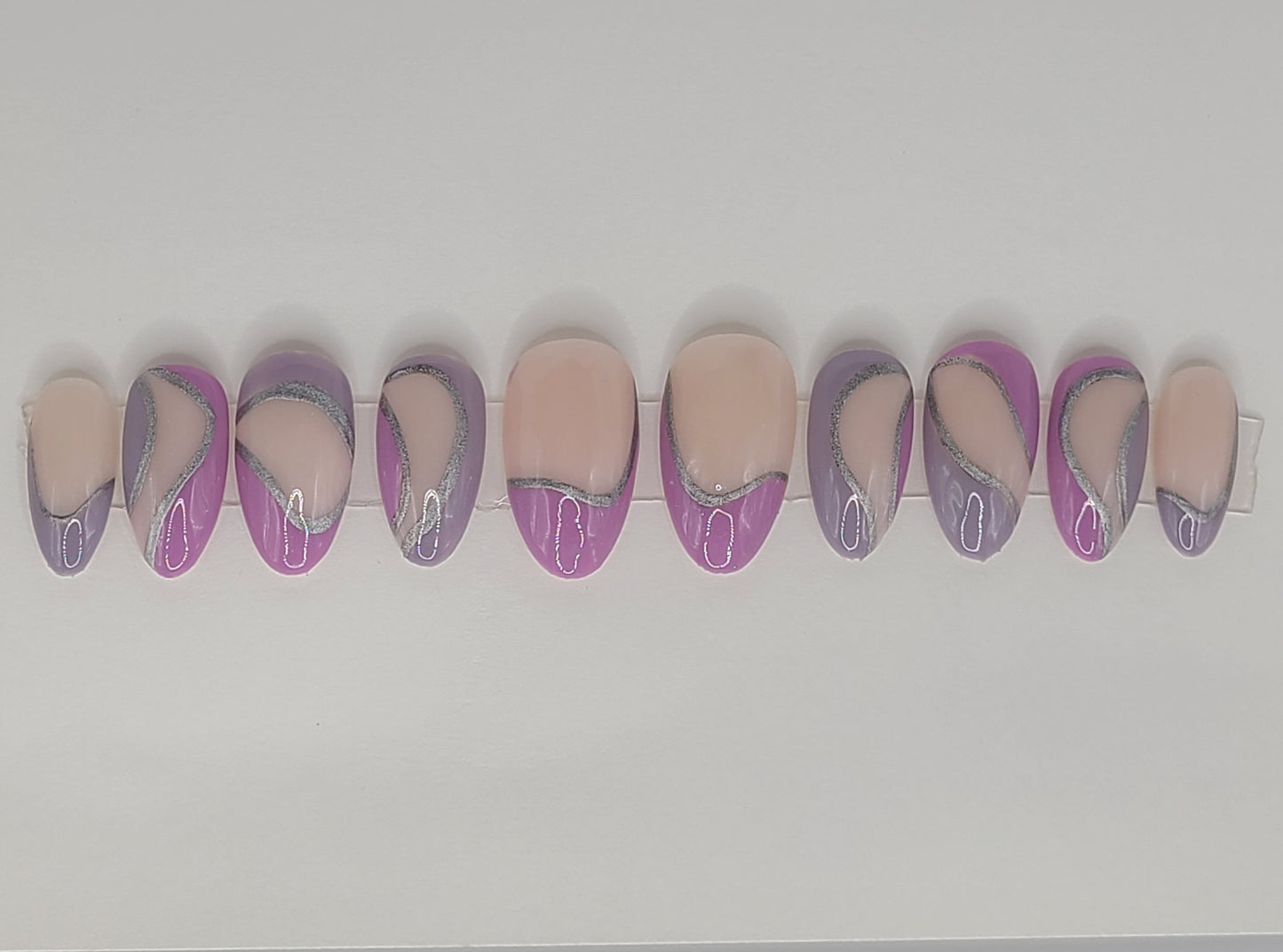Amethyst Waves (14 pieces, Medium Almond Press on Nails)