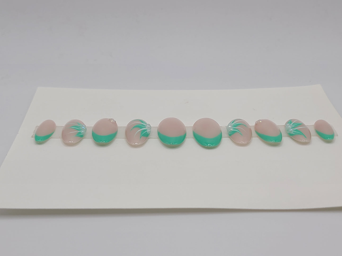 Turquoise Bloom ( 14 pieces, Medium Almond Press on Nails)