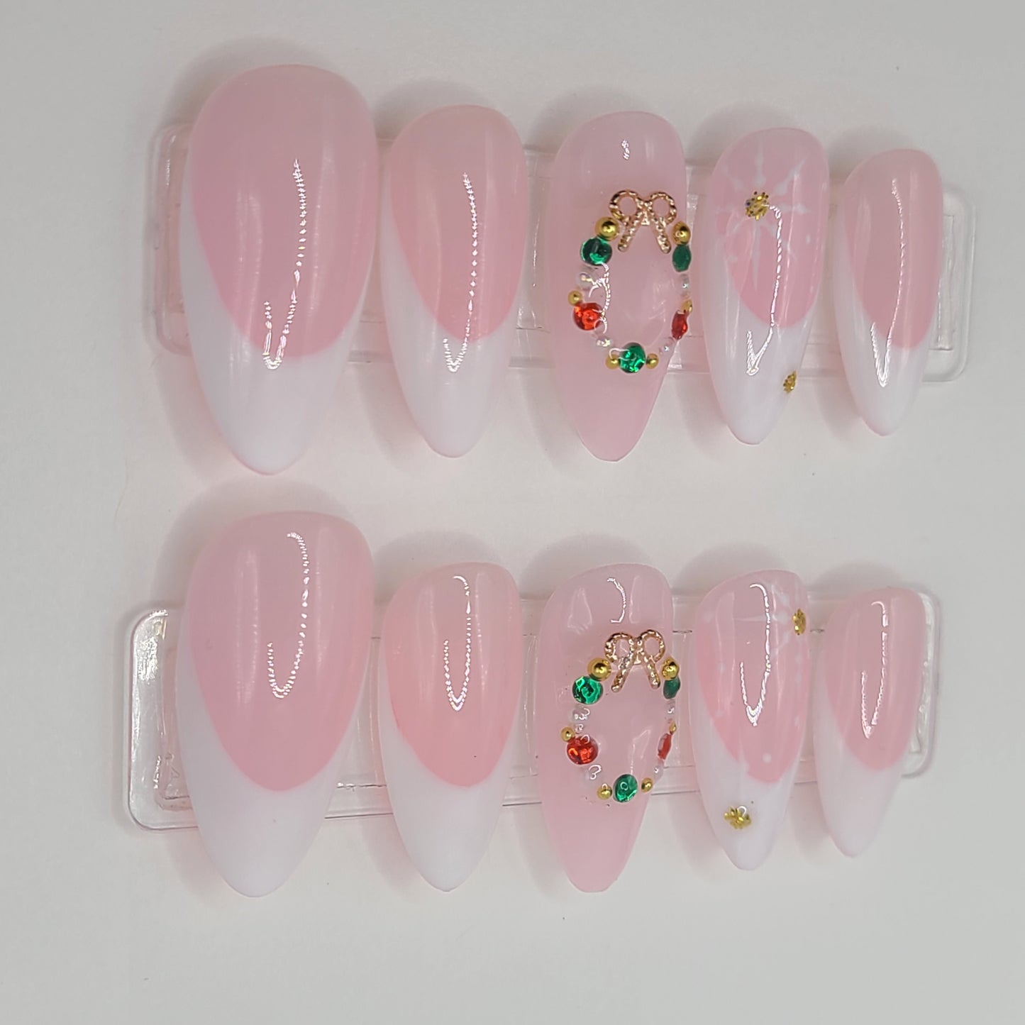 Wreath Royale – Luxury Christmas Wreath (10 Piece Press-On Nails)