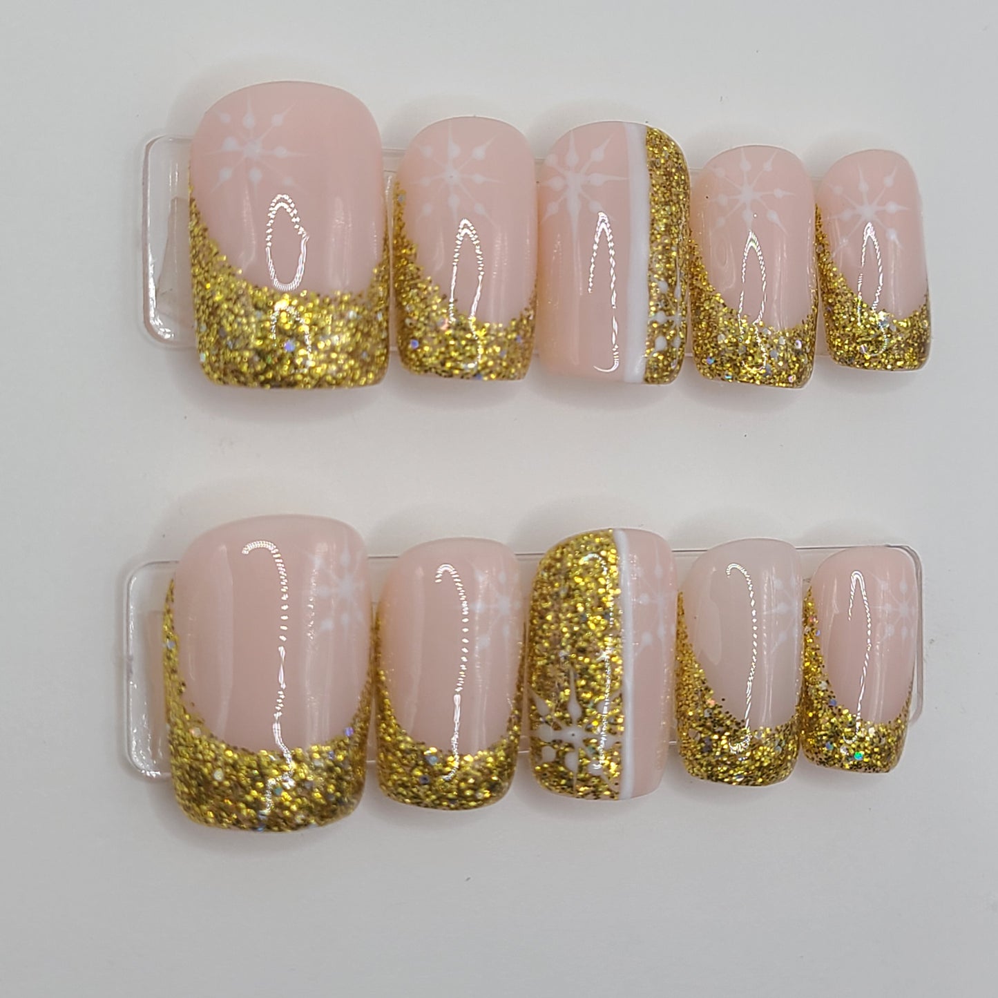 Golden Snow Luxe – Gold Glitter Christmas (10 Piece Press-On Nails)