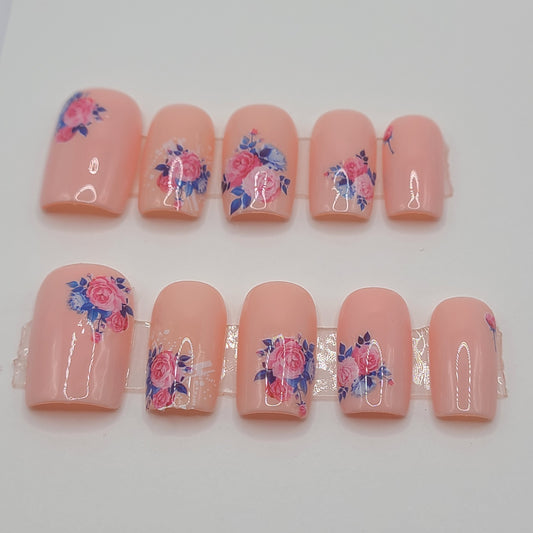 Petal Whispers (16 pieces, Short Square Press on Nail)