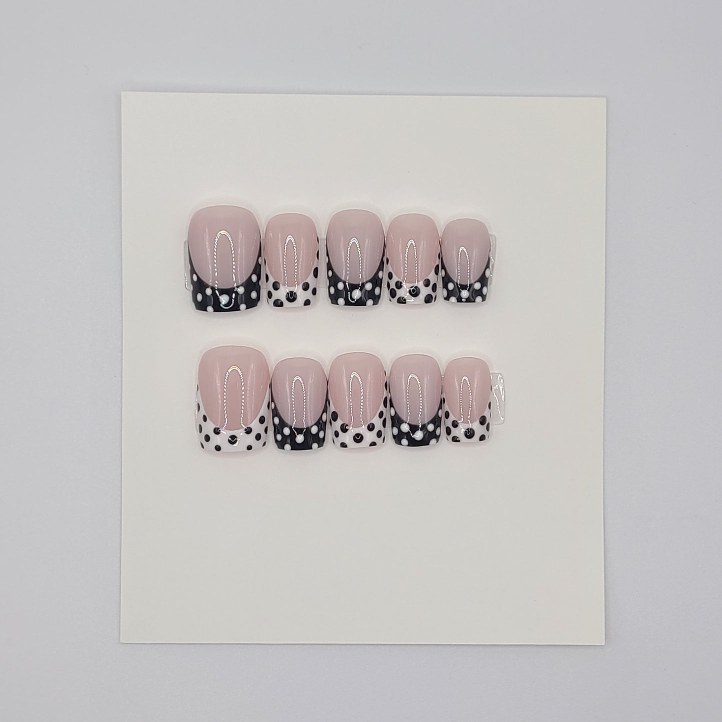 Monochrome Muse Short Square Press-On Nails