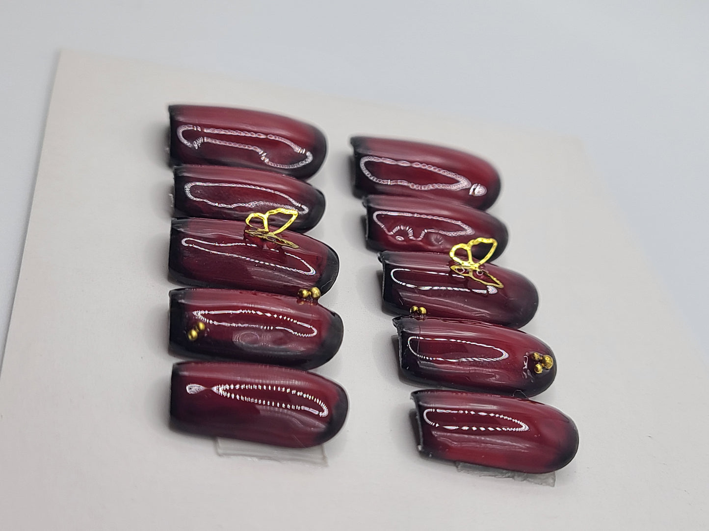 Velvet Eclipse (10 pieces, Short Square Press on Nails)