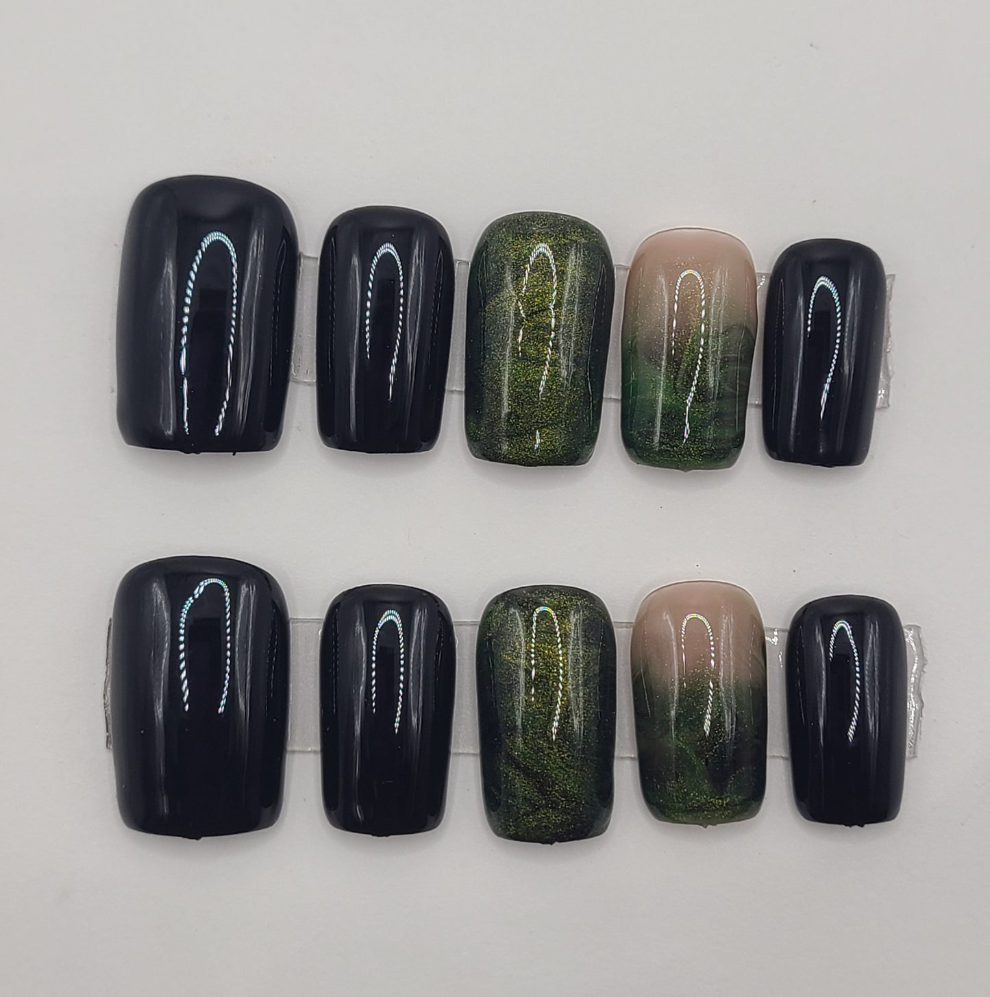 Emerald Noir (10 pieces, Short Square Press on Nails)