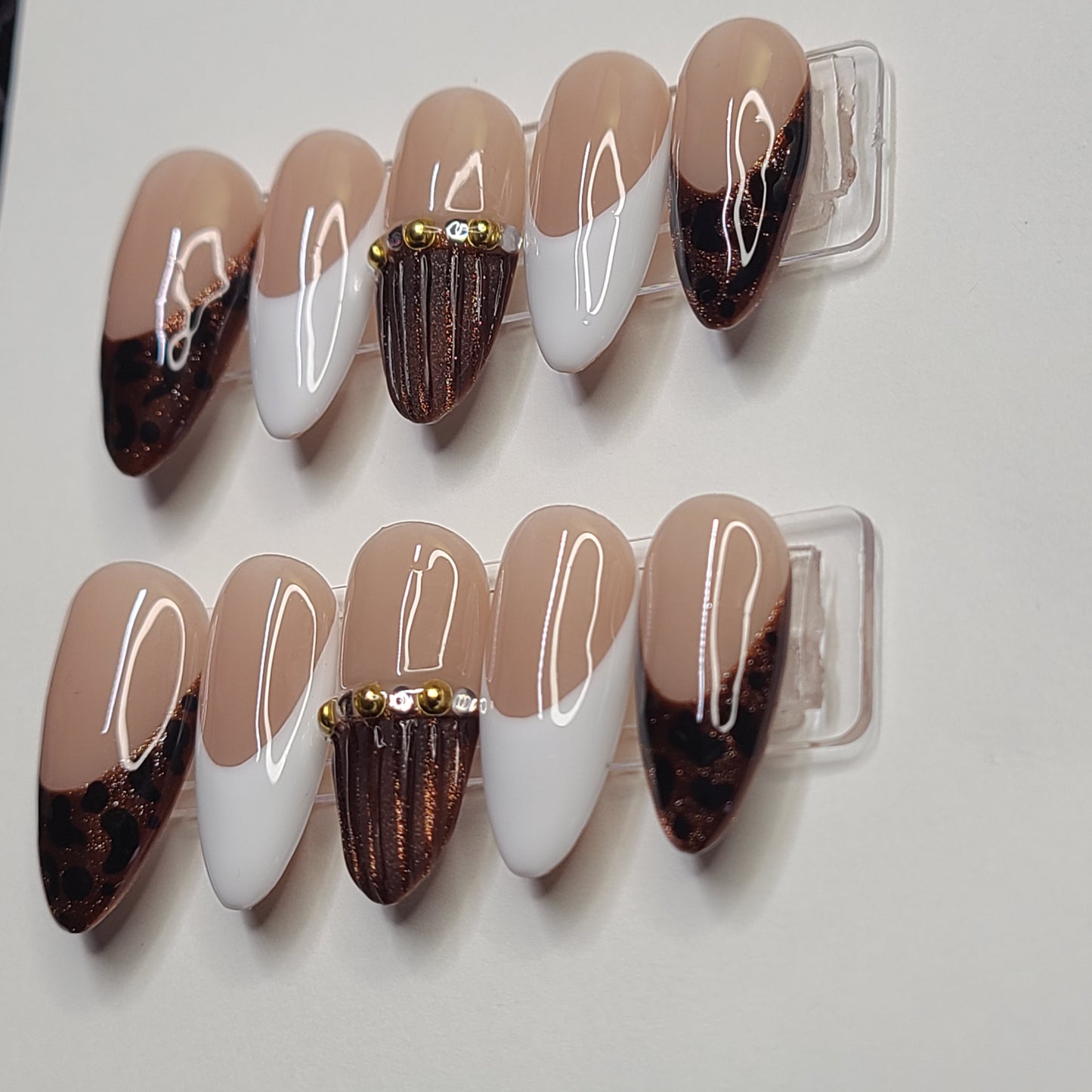 Savage Luxe (10 Pieces, Medium Almond Press On Nails)