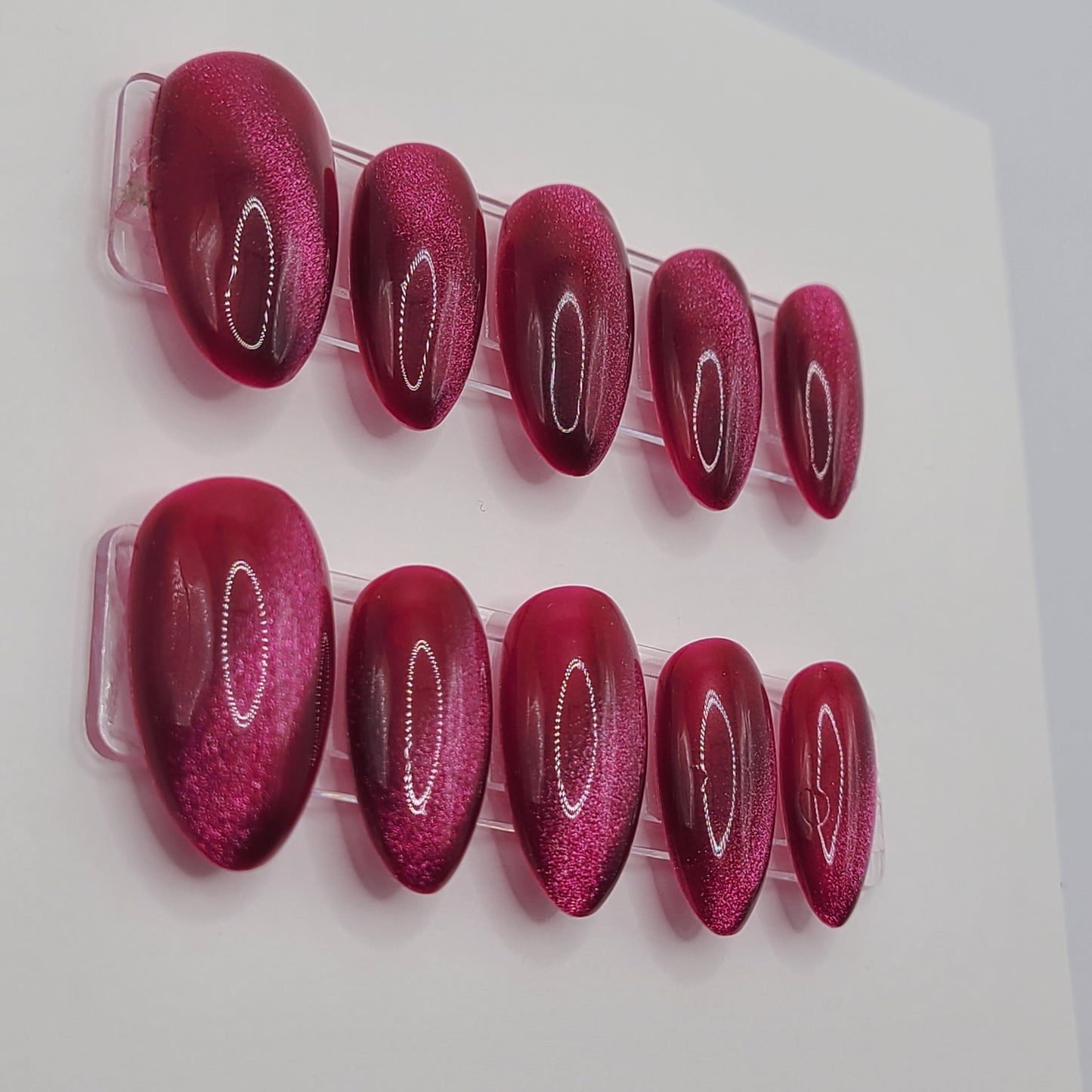 Rose Magnet (10 Pieces, Medium Almond Press On Nails)