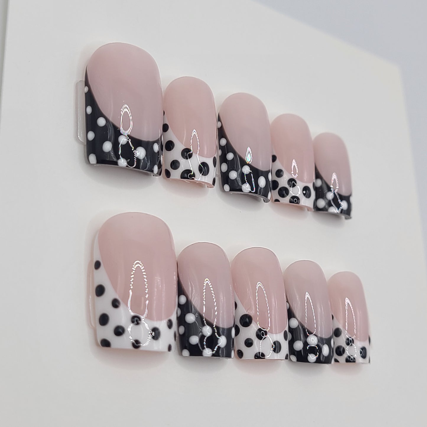 Monochrome Muse Short Square Press-On Nails