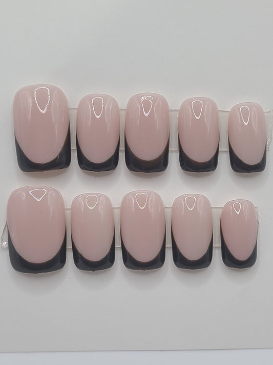 Midnight Veil (10 pieces, Short Square Press on Nail)