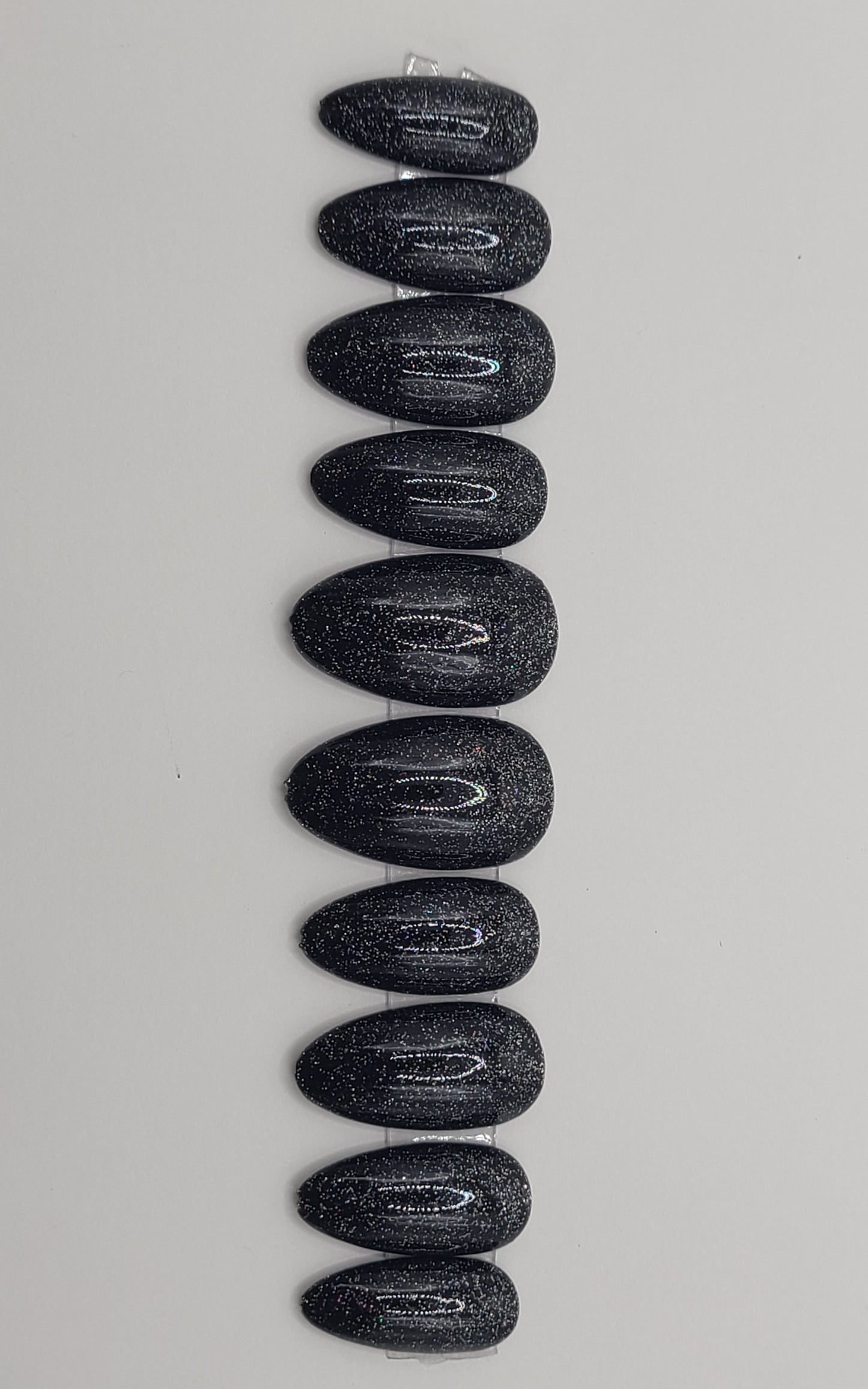 Starlit Noir (10 pieces, Medium Almond Press on Nails)
