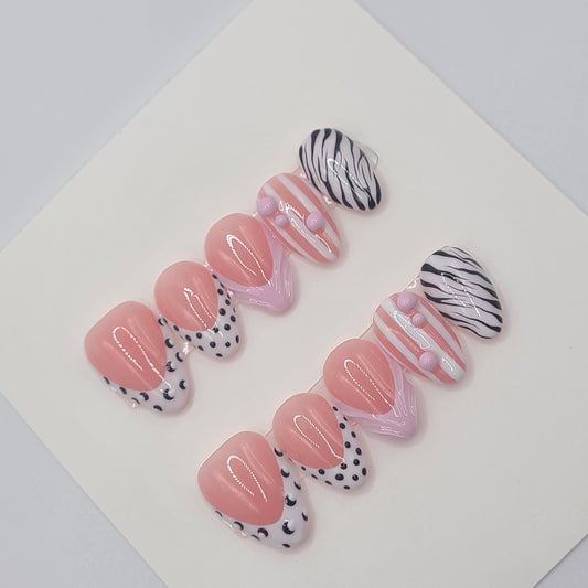 Lunar Bubble Short Almond Press-On Nails