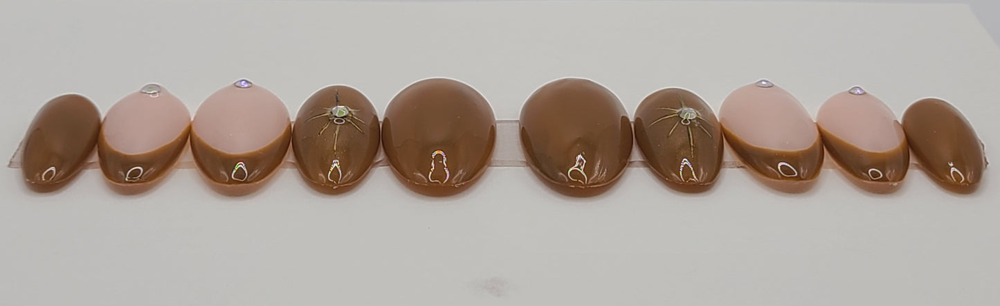 Golden Constellation (10 pieces, Medium Almond Press on Nails)