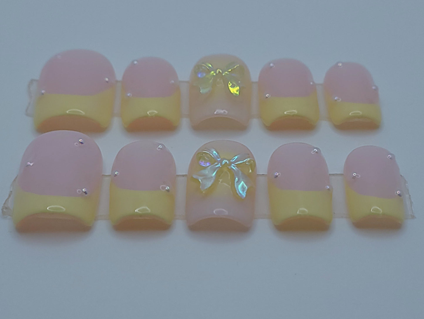 Buttercup Charm (10 pieces, Short Square Press on Nail)
