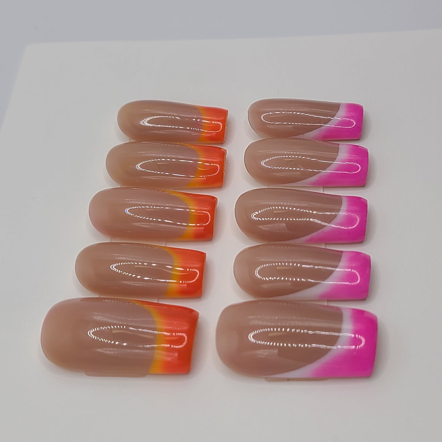 Dual Ombre Side French (20 pieces, Medium Square Press-On Nails)