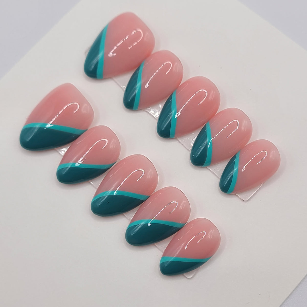 Lagoon Line Short Almond Press-On Nails