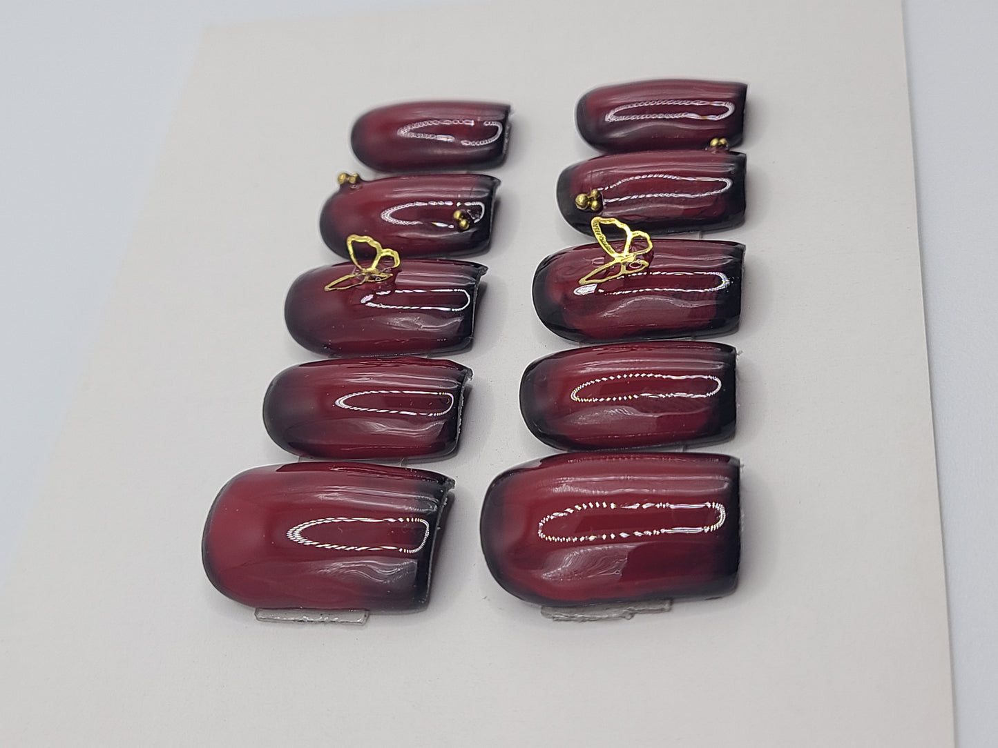 Velvet Eclipse (10 pieces, Short Square Press on Nails)