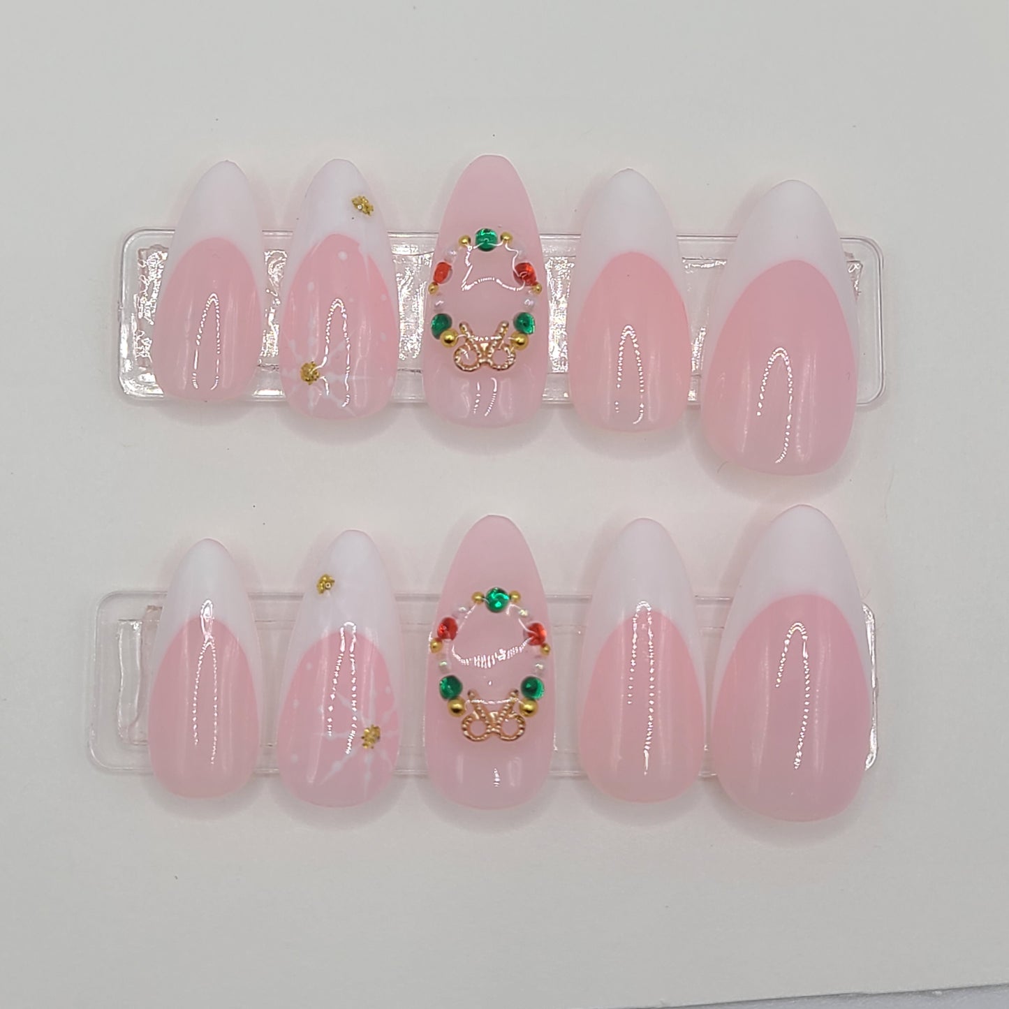 Wreath Royale – Luxury Christmas Wreath (10 Piece Press-On Nails)