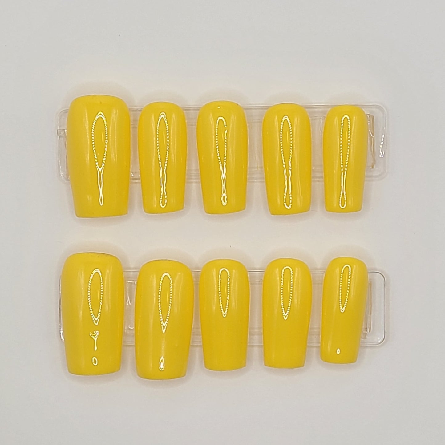 Sunshine Pop Yellow (14 pieces, Medium Square Press-On Nails)