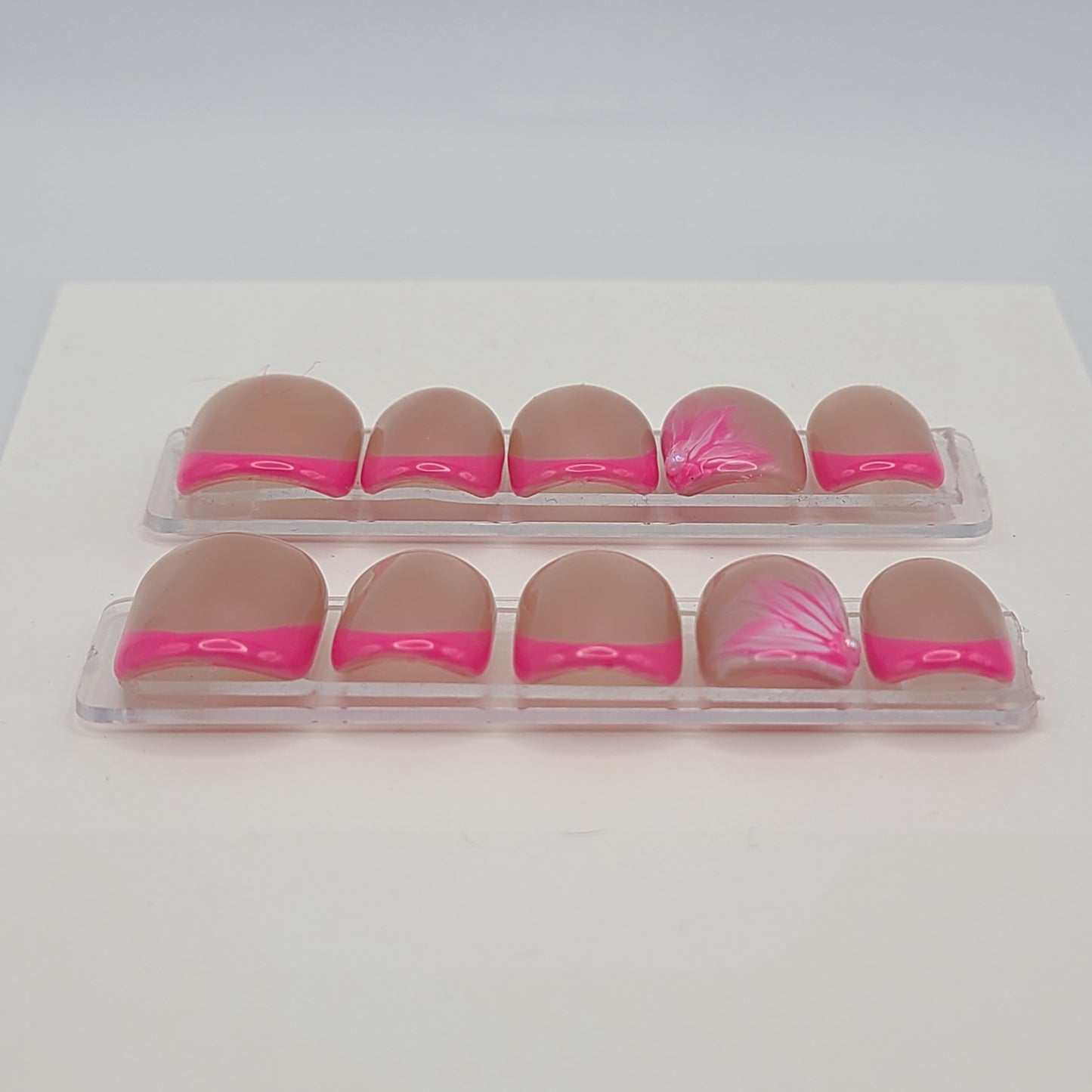 Pink Petal Petite (10 Pieces Press-On Nails)