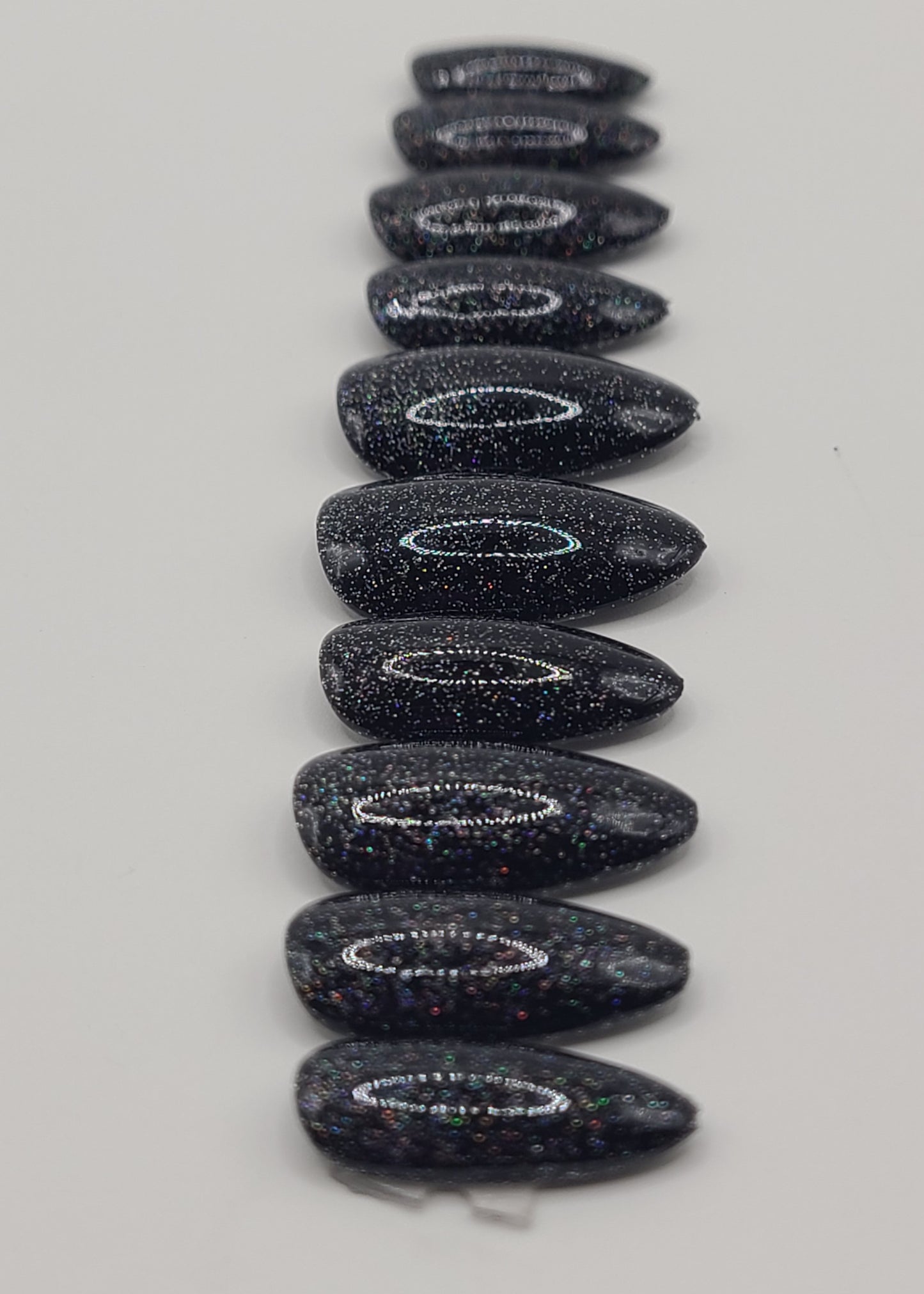 Starlit Noir (10 pieces, Medium Almond Press on Nails)