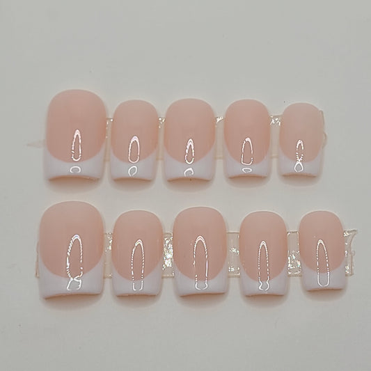 Pure Elegance (10 pieces, Short Square Press on Nail)