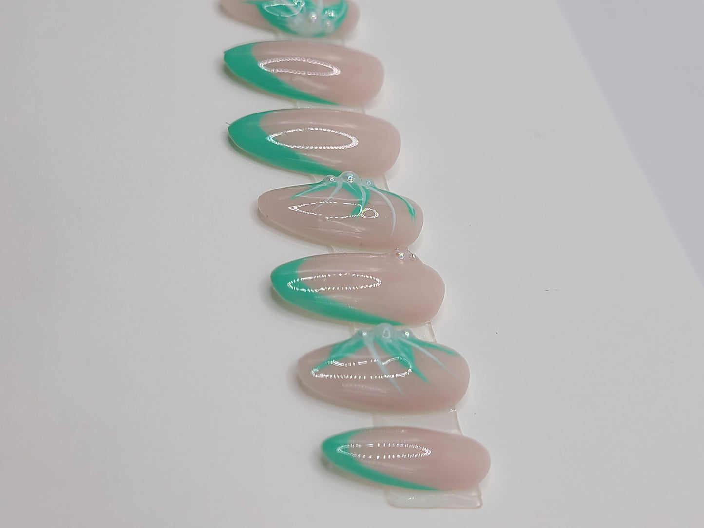 Turquoise Bloom ( 14 pieces, Medium Almond Press on Nails)