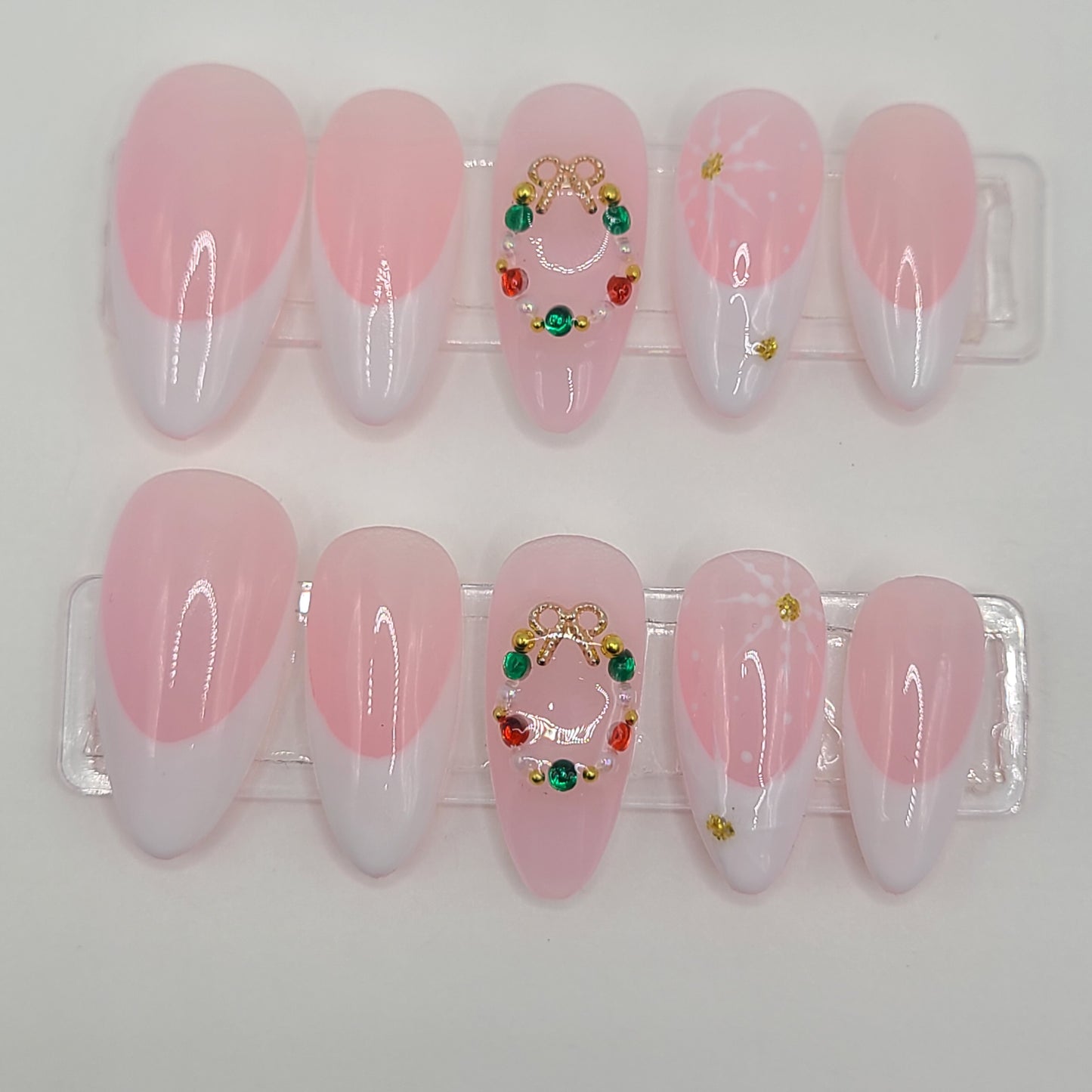 Wreath Royale – Luxury Christmas Wreath (10 Piece Press-On Nails)