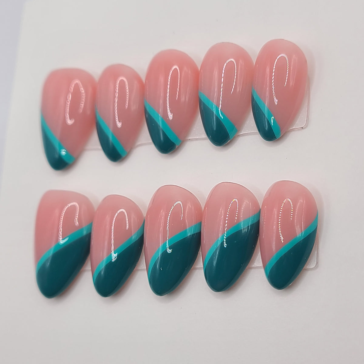 Lagoon Line Short Almond Press-On Nails