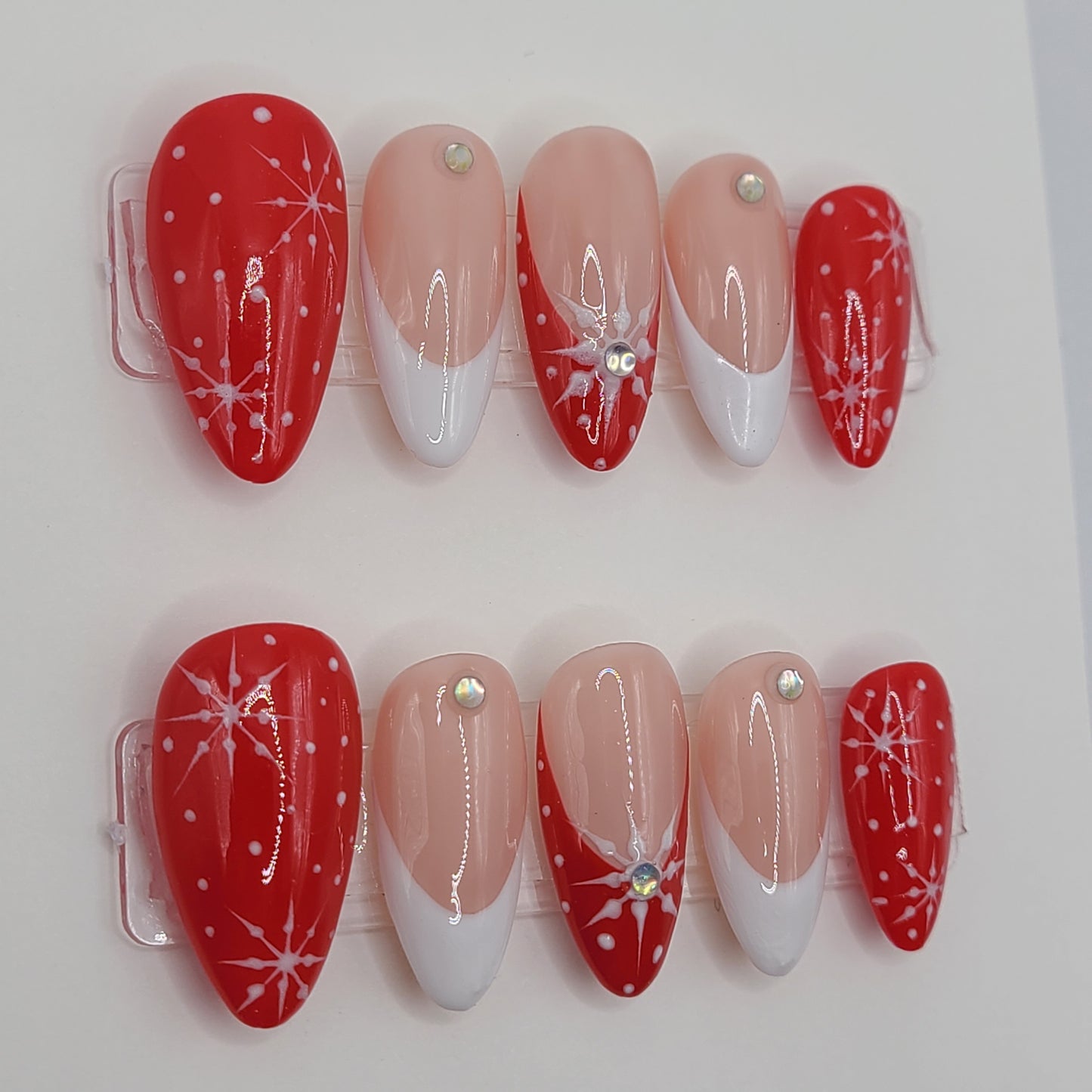Snowflake Ruby Glam – Red & White Christmas (10 Piece Press-On Nails)