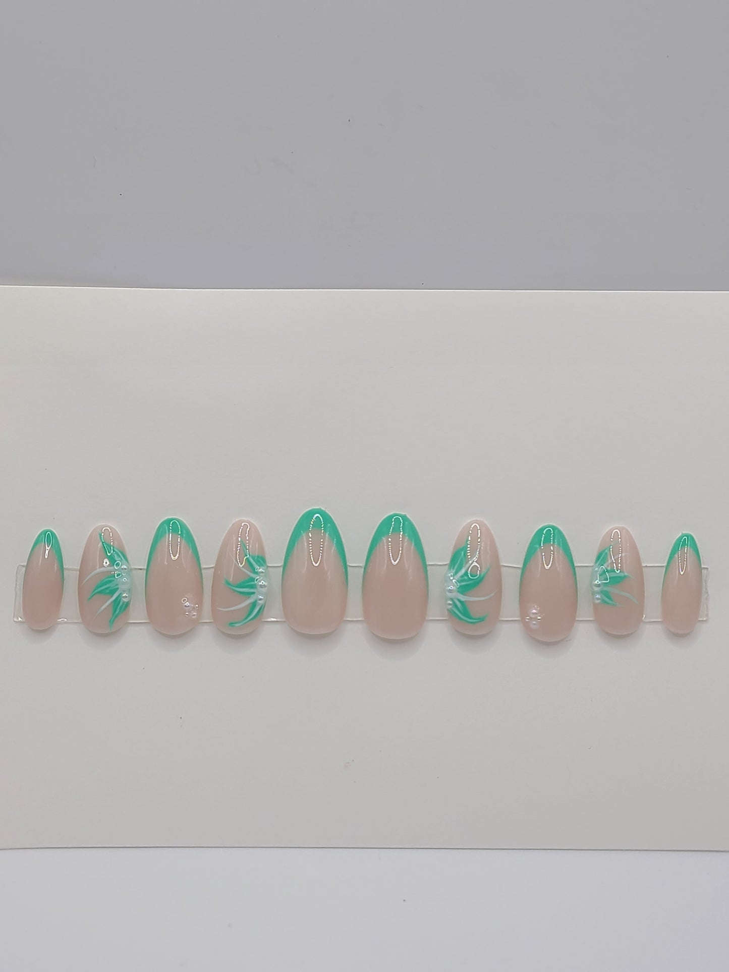 Turquoise Bloom ( 14 pieces, Medium Almond Press on Nails)