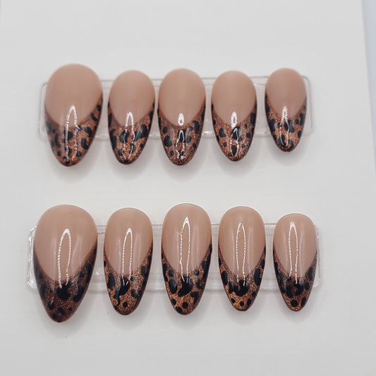 Wild Cocoa (10 Pieces, Medium Almond Press On Nails)
