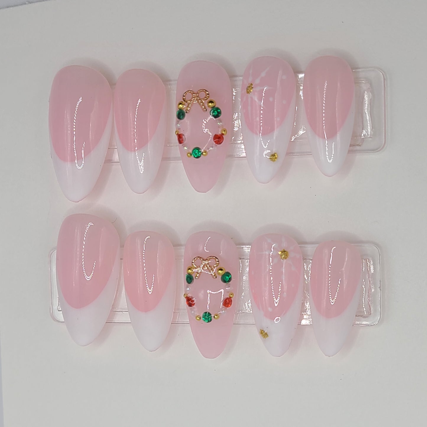 Wreath Royale – Luxury Christmas Wreath (10 Piece Press-On Nails)