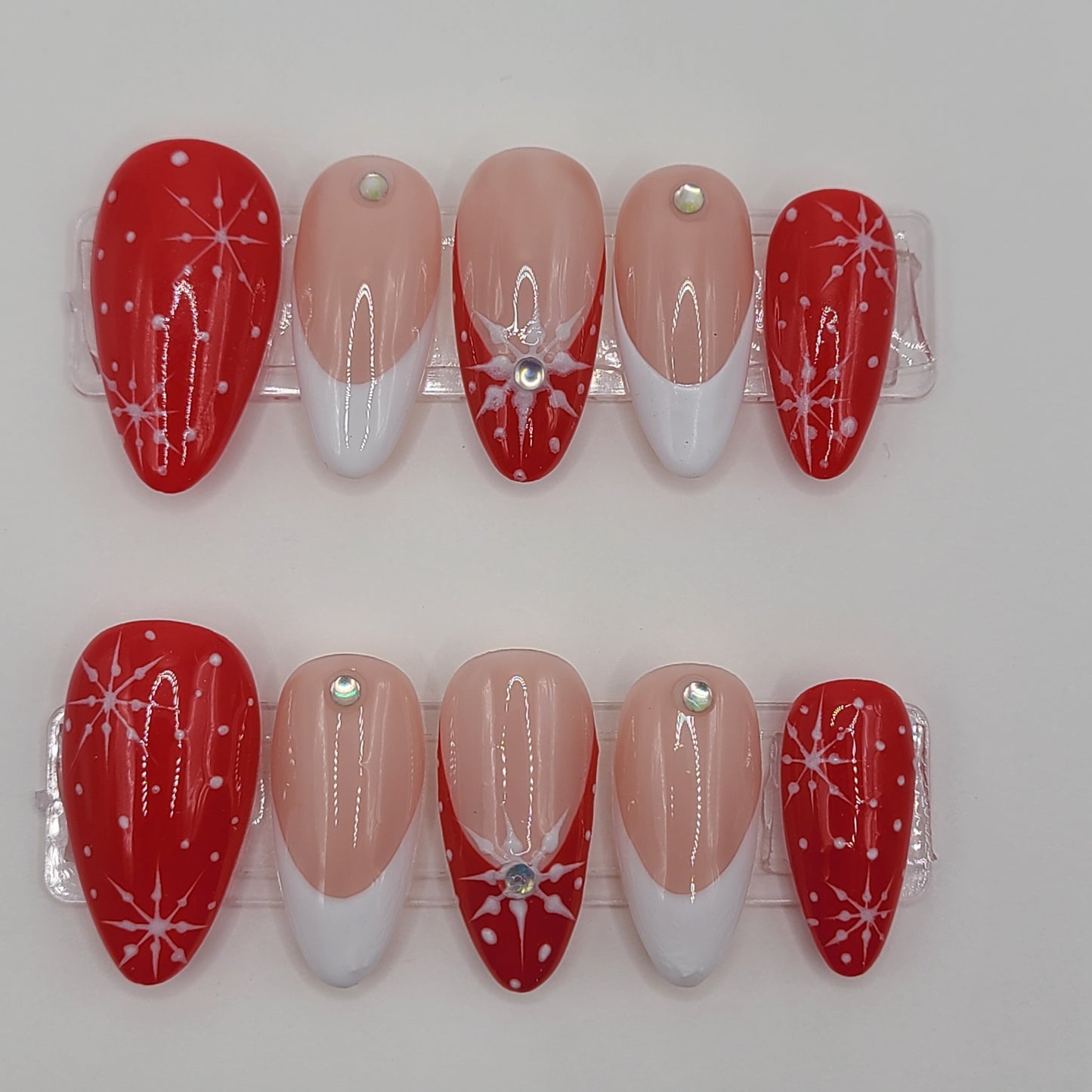 Snowflake Ruby Glam – Red & White Christmas (10 Piece Press-On Nails)