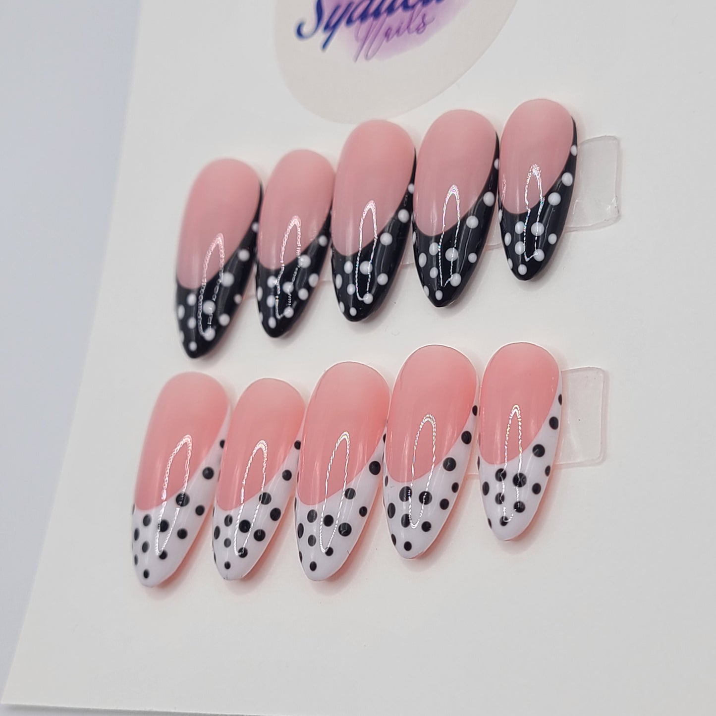 Mirror Mood Medium Almond Press-On Nails