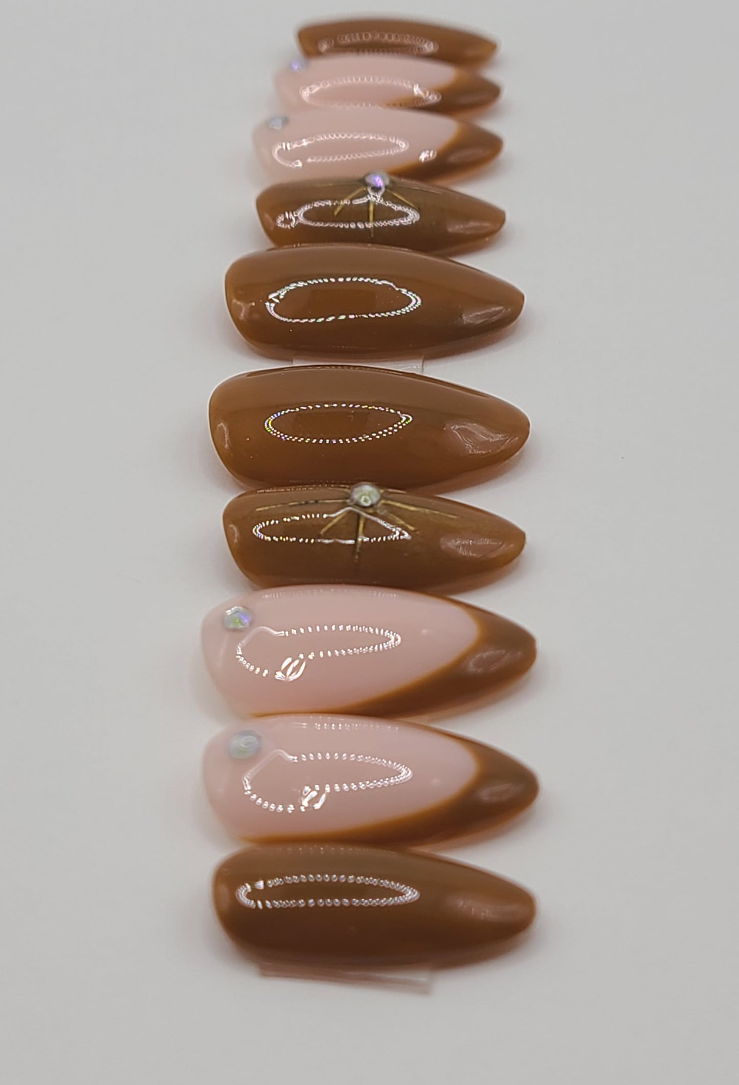 Golden Constellation (10 pieces, Medium Almond Press on Nails)