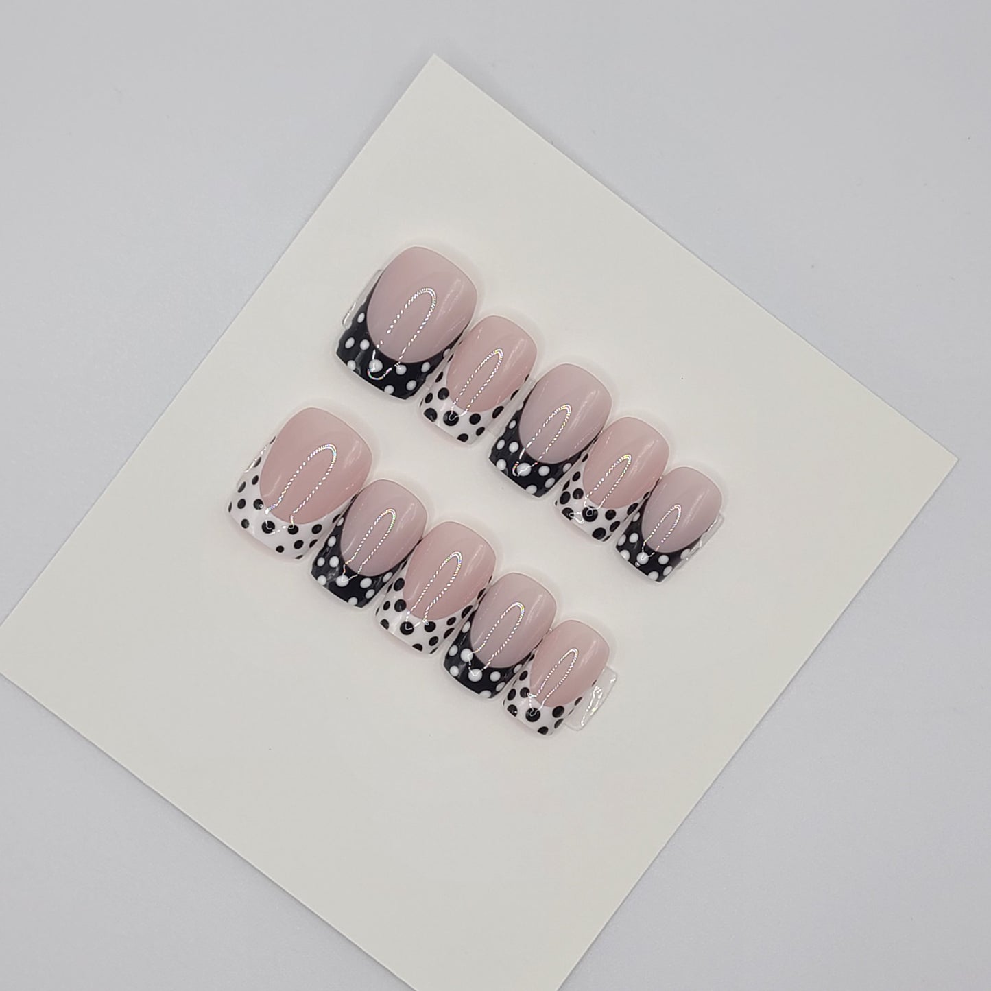 Monochrome Muse Short Square Press-On Nails