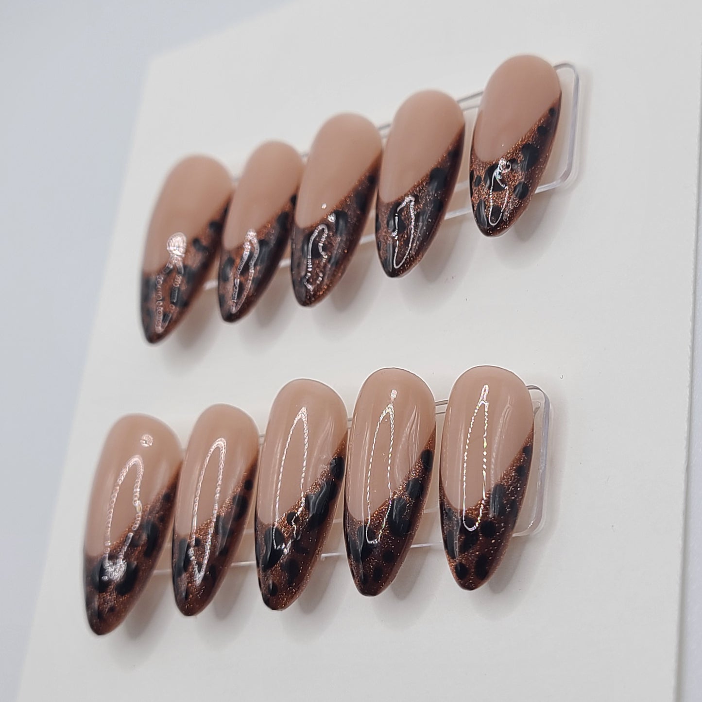 Wild Cocoa (10 Pieces, Medium Almond Press On Nails)